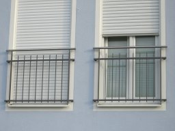 Franzoesischer Balkon lackiert-008
